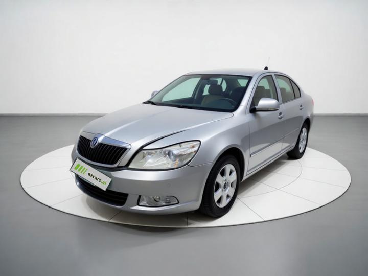 Octavia 2013 1.6L MT