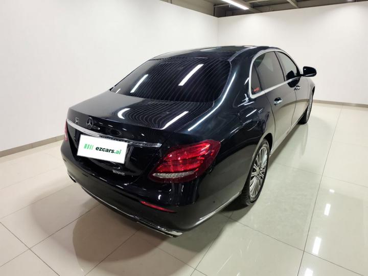 E-Class 2020 Facelift E 300 L Fashion photo 4