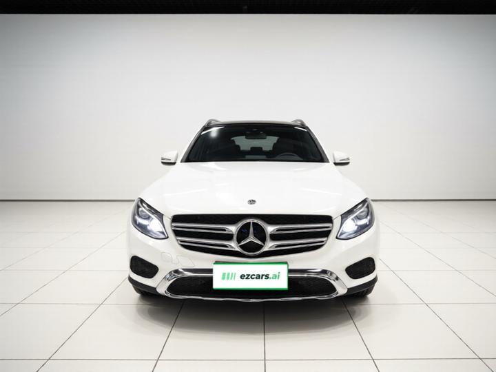 GLC 2017 GLC 200 4MATIC photo 2