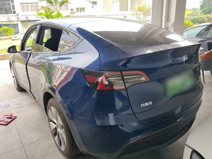 Model Y 2021 Long Range AWD 3D7 photo 4