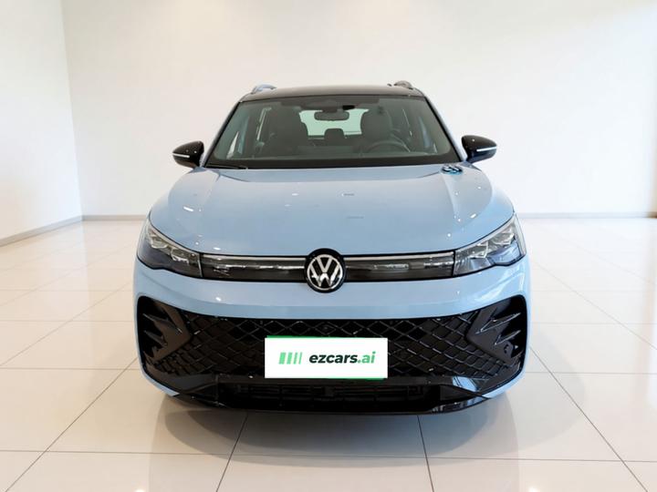 Tiguan L 2024 PRO 380TSI AWD R-Line photo 2