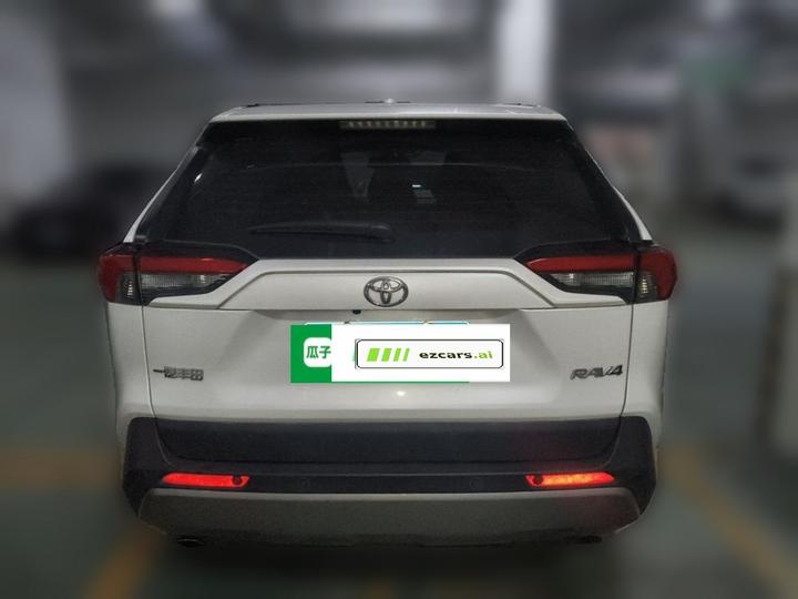 RAV4 2023 2.0L CVT RWD photo 5