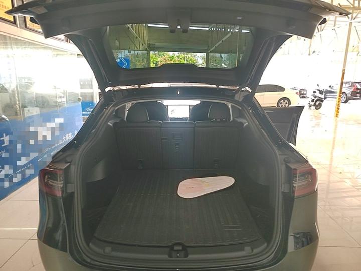Model Y 2023 RWD photo 8