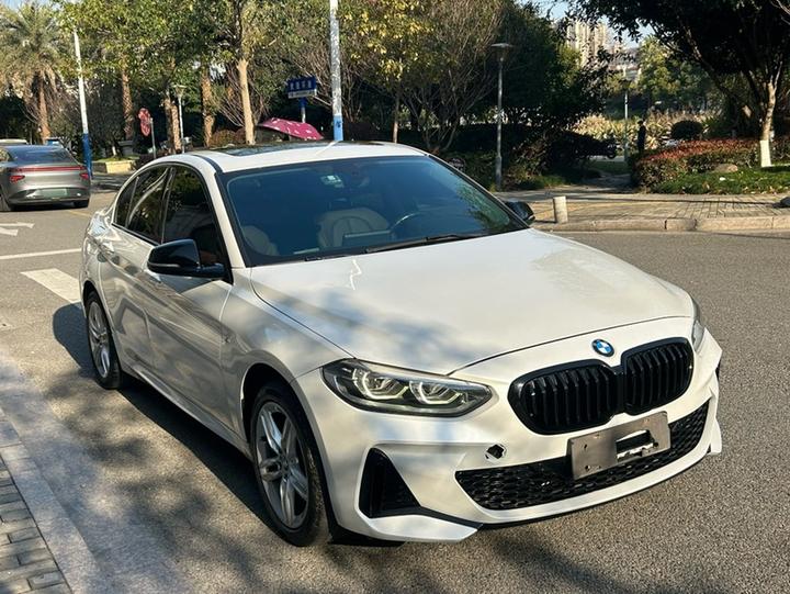 1 Series 2021 120i M Sport photo 3