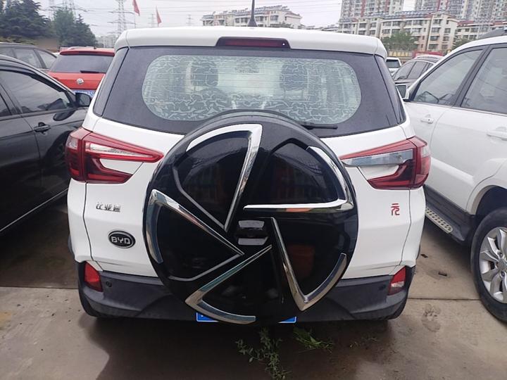 Yuan 2017 1.5L AT photo 3