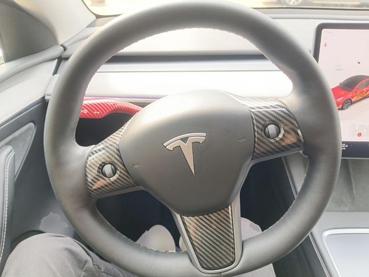 Model Y 2024 RWD photo 6