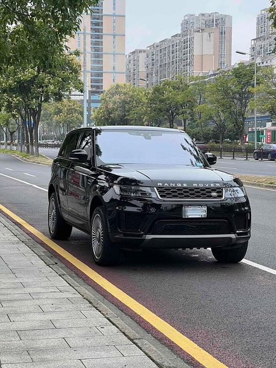 Range Rover Sport Parallel Import photo 4