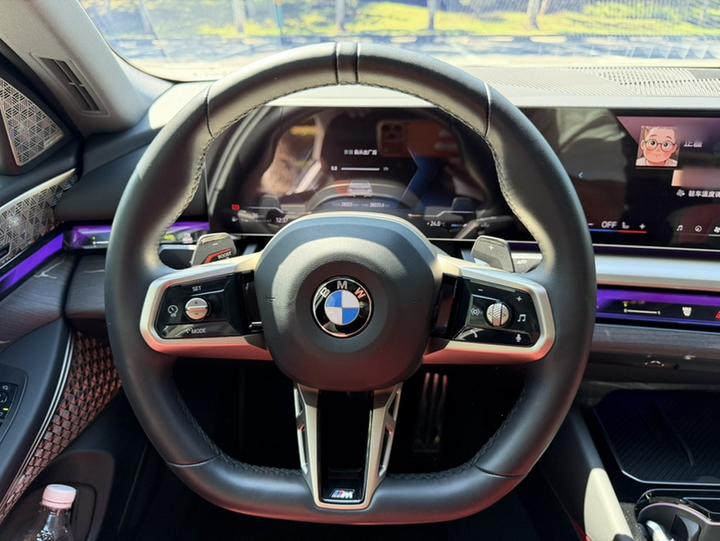 5 Series 2024 530Li Exclusive M Sport Package photo 8