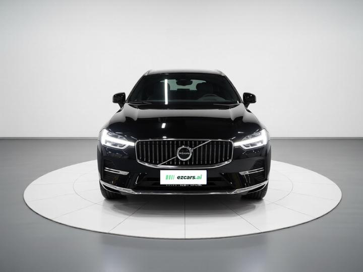 XC60 2023 B5 AWD Luxury photo 2