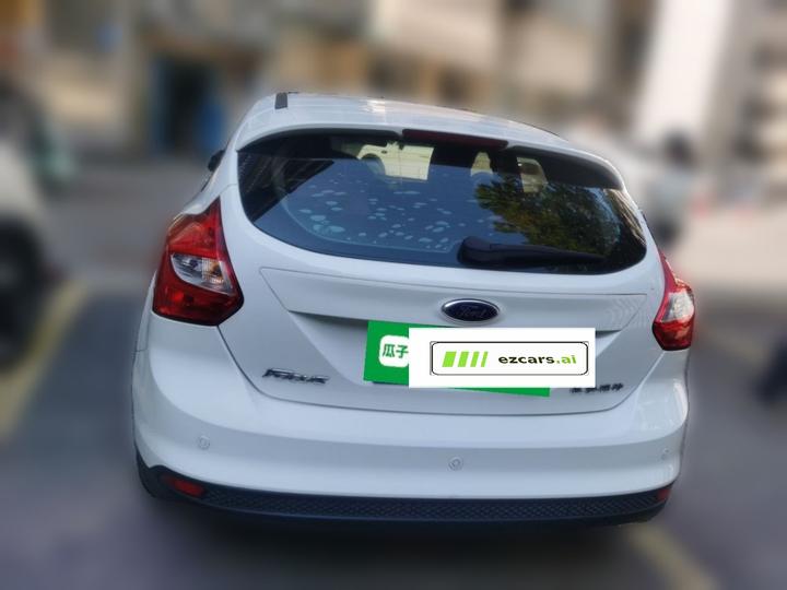 Focus 2012 Hatchback 1.6L MT photo 5