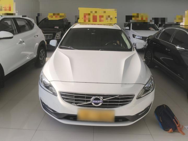 V60 2015 T5 photo 2