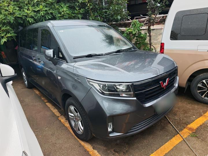 Wuling 2021 1.5T MT Luxury photo 4