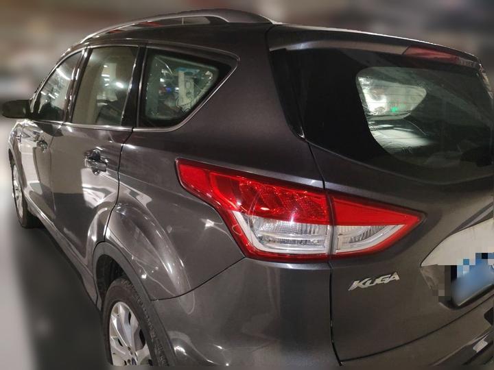 Kuga 2015 1.5L GTDi RWD photo 4