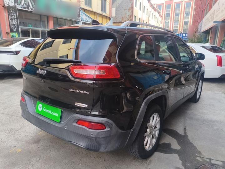 Cherokee 2016 2.0L photo 4
