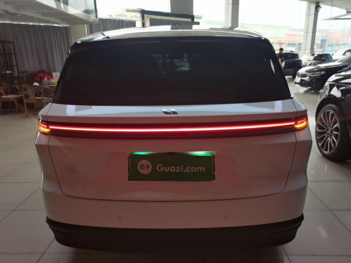 Li Auto i8 2025 Standard photo 2