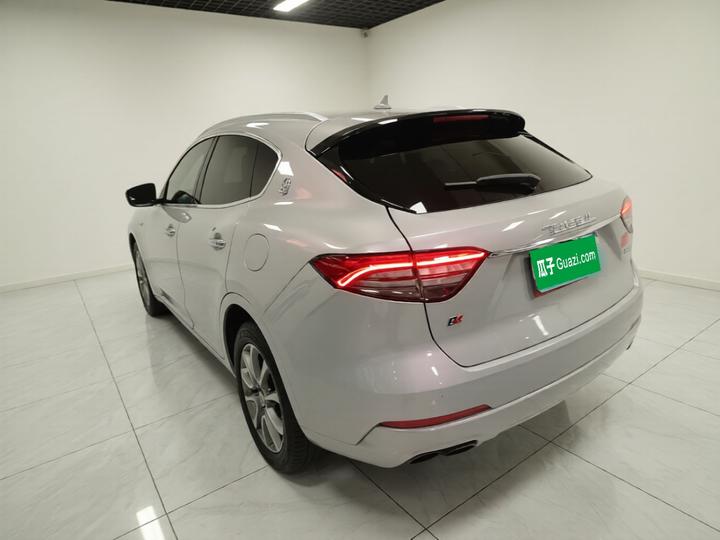 Levante 2016 3.0T Standard photo 4