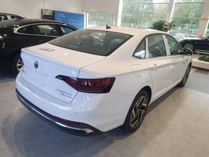 Sagitar 2025 300TSI DSG photo 4