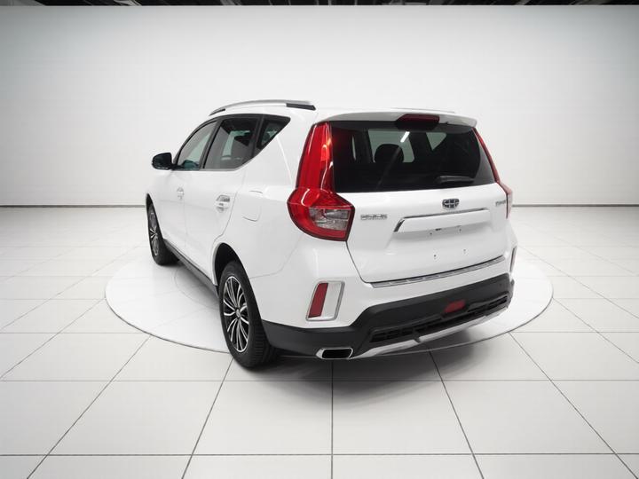 Vision X6 2016 1.8L MT Luxury photo 4