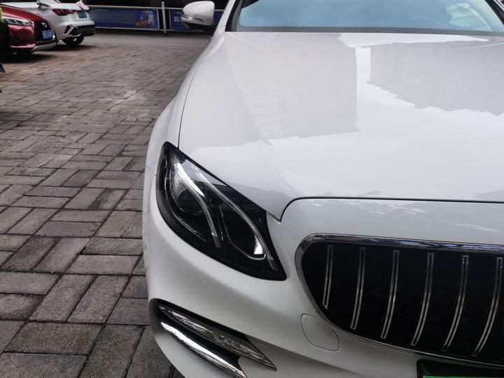 E-Class 2019 E 300 L Sport Luxury photo 7