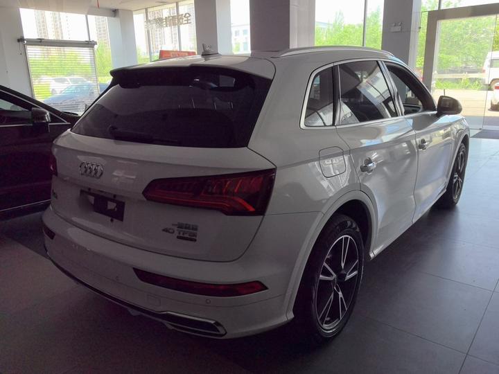 Q5L 2020 Facelift 40 TFSI Fashion photo 4