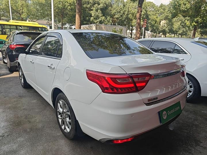 Vision 2018 1.5L MT photo 4