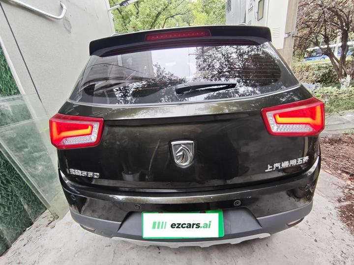 560 2015 1.8L MT Elite photo 3