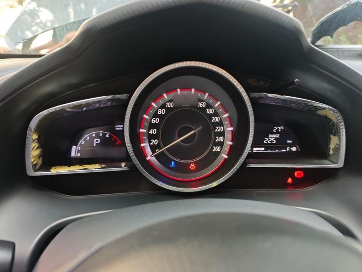 3 Axela 2014 Sedan 1.5L AT Luxury photo 4