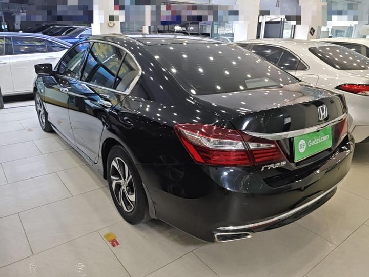Accord 2016 2.0L Elite photo 4