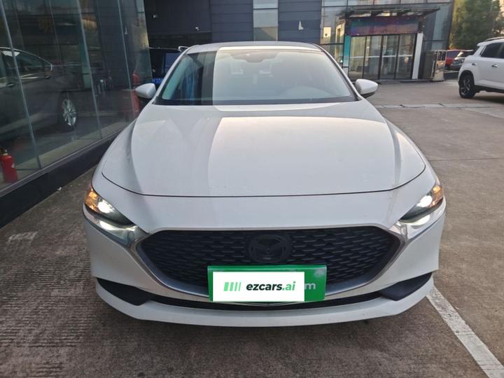 3 Axela 2021 2.0L AT photo 2