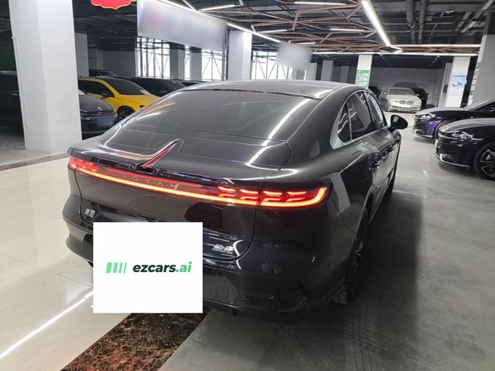 Voyah Passion 2024 PHEV AWD Extended Range Flagship photo 4