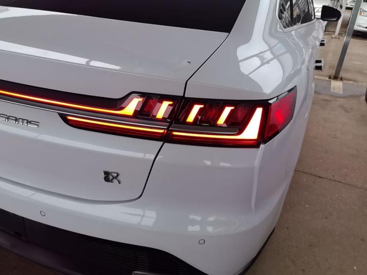Han 2021 EV Standard Range Luxury photo 7
