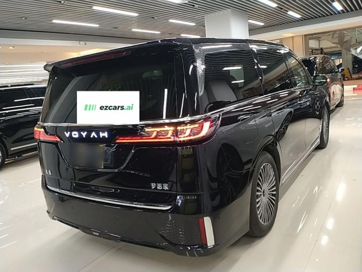Voyah Dreamer 2025 PHEV AWD Flagship photo 4