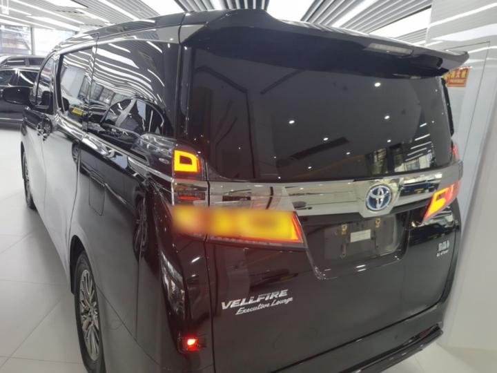 2019 Hybrid 2.5L HV Premium photo 4