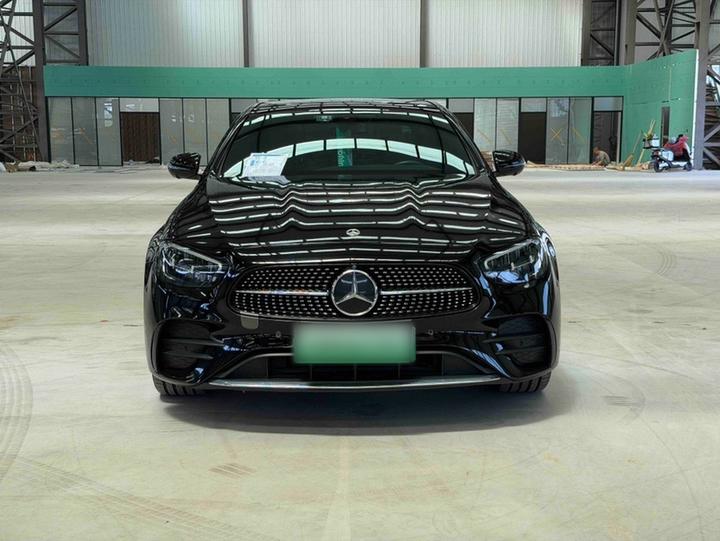E-Class EV 2022 Facelift E 350 e L PHEV Sport photo 2