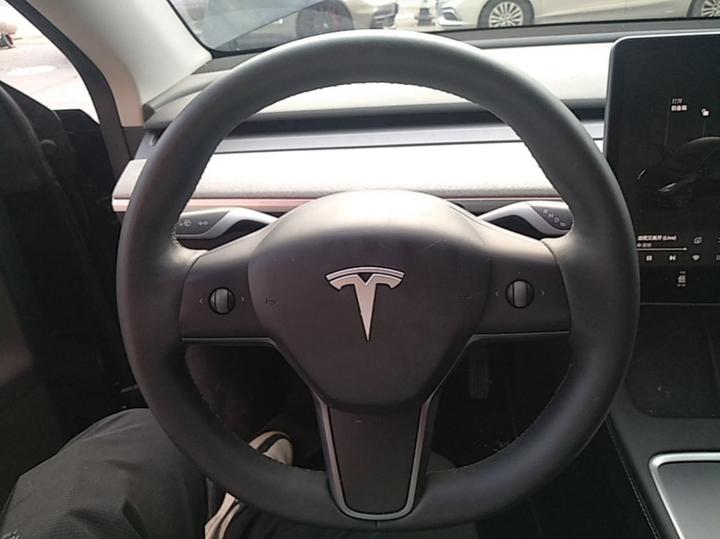 Model Y 2023 Long Range AWD photo 6