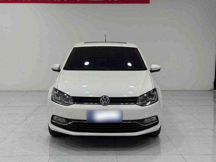 Polo 2016 1.6L AT Comfort photo 2