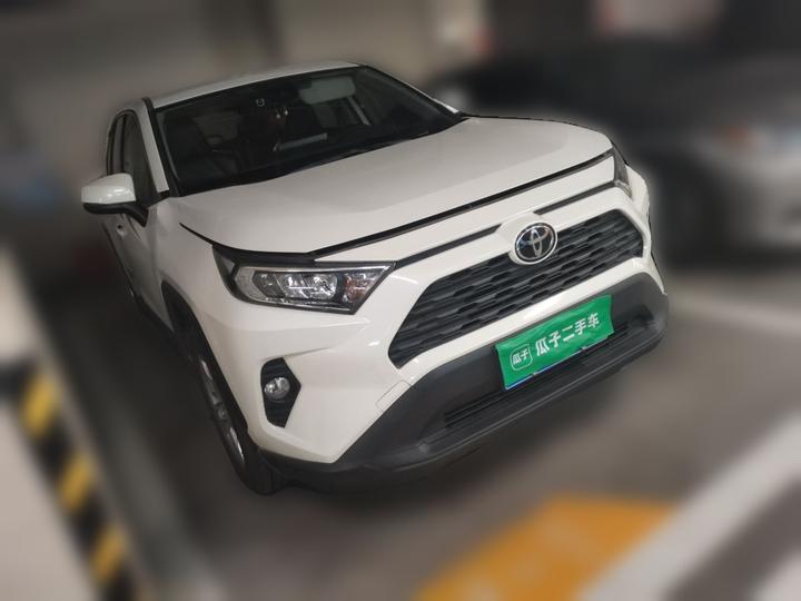 RAV4 2020 2.0L CVT RWD photo 3