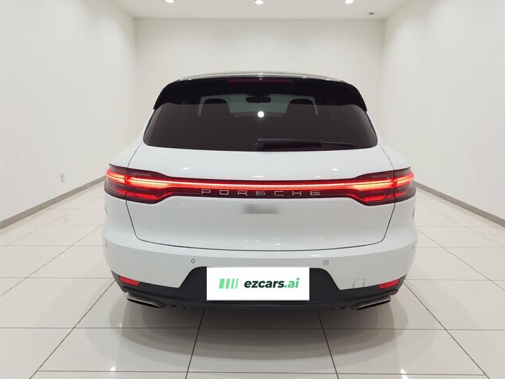 2018 Macan 2.0T photo 5