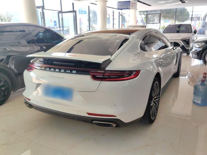 2019 Panamera 4 Executive Extended 2.9T photo 3