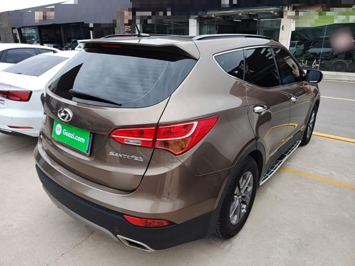 Santa Fe 2015 2.4L AT RWD Smart 5-Seater photo 4