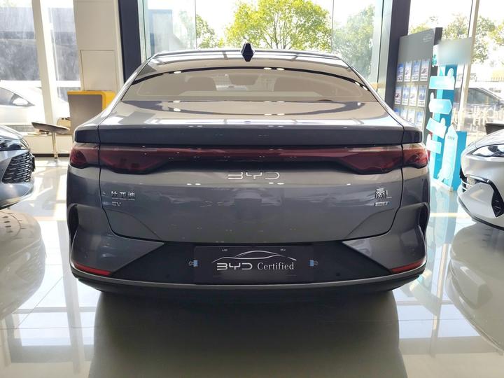 Qin L 2025 EV 545KM Excellence photo 7