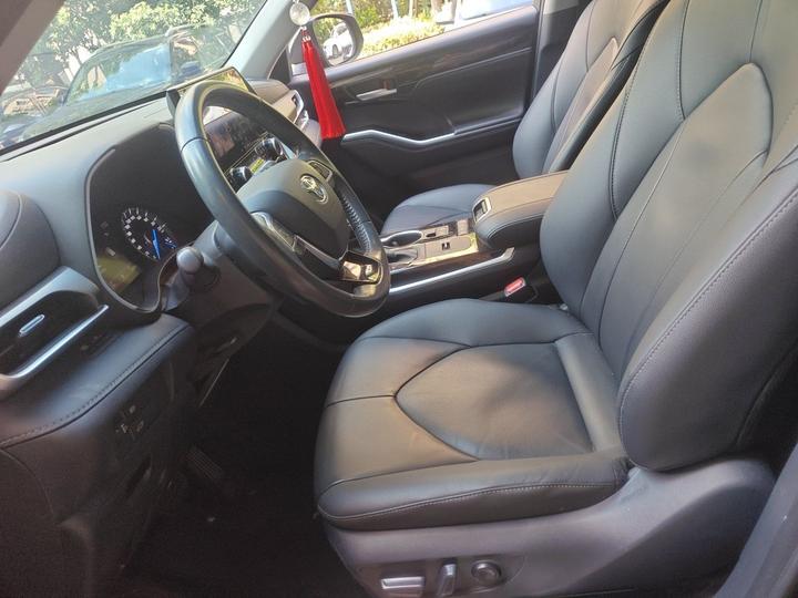 Highlander 2023 2.5L Smart Hybrid AWD Premium 7-Seater photo 7