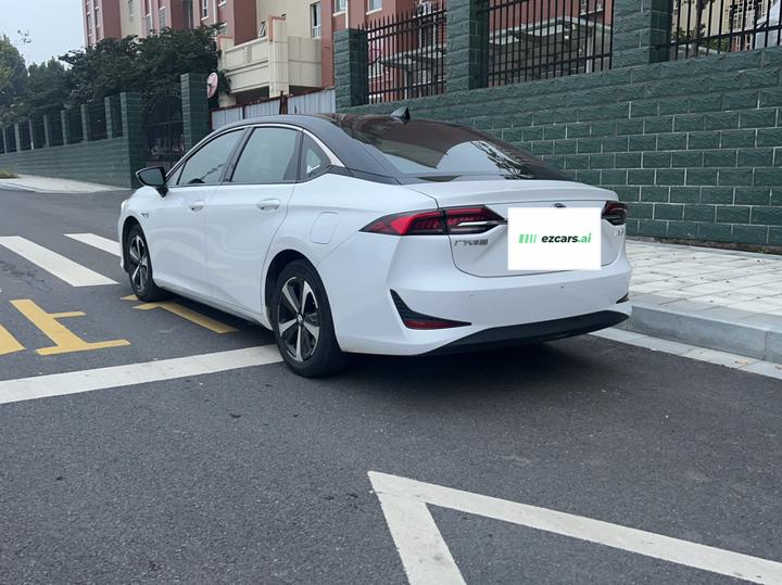 GAC Toyota iA5 2019 Luxury photo 5