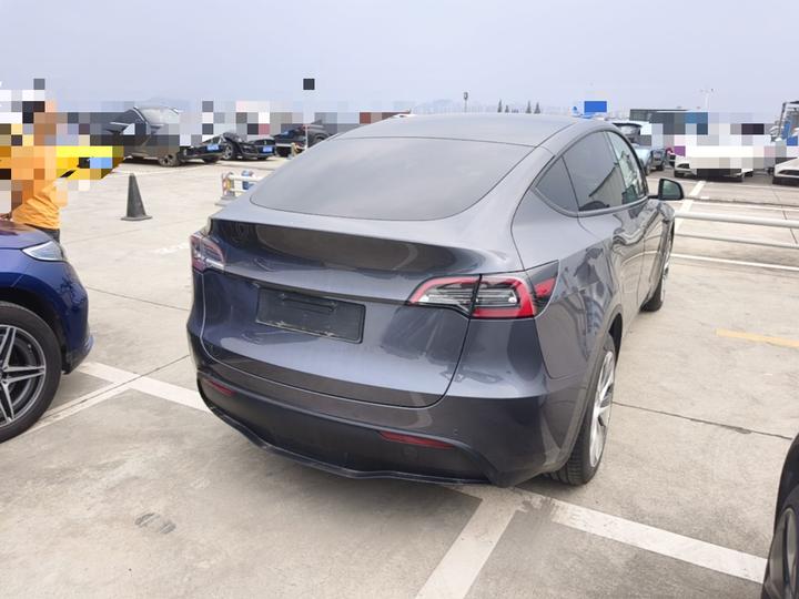 Model Y 2021 Long Range AWD 3D7 photo 4