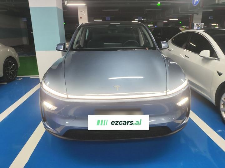 Model Y 2025 RWD photo 2