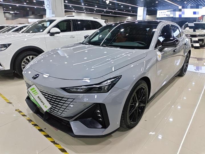 UNI-V 2022 1.5T Premium