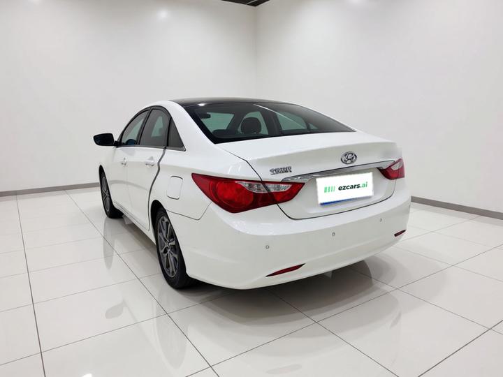 Sonata 2015 Classic 2.0L AT Leading photo 4