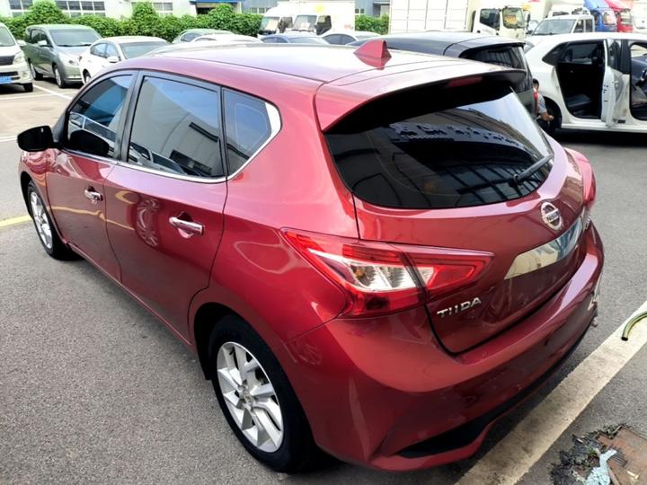 Tiida 2021 1.6L CVT photo 4
