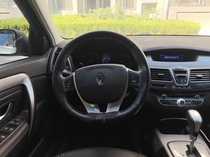 2011 2.0T Comfort photo 3