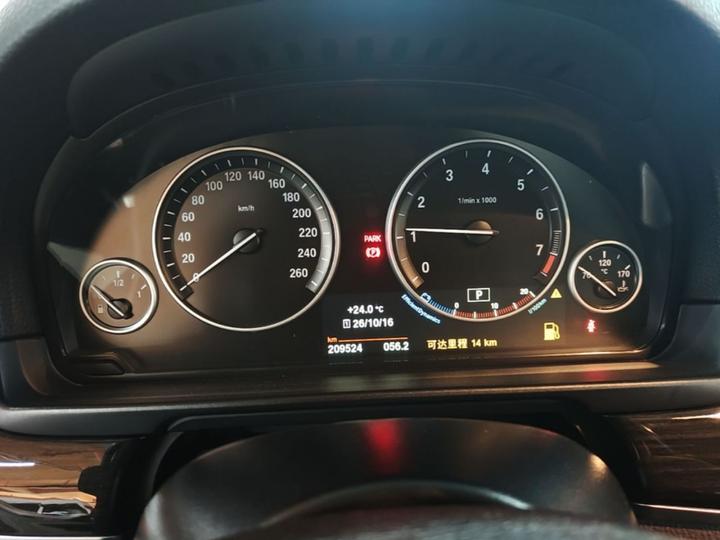 5 Series 2014 525Li Luxury Design Package photo 4